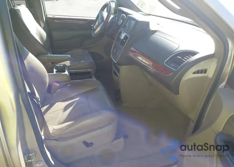 2014 Chrysler Town & Country Limited z USA, uszkodzony, nr VIN 2C4RC1GG3ER338772